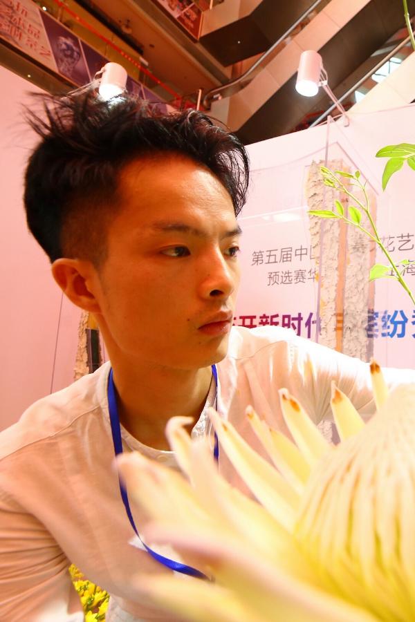 李毅鹏