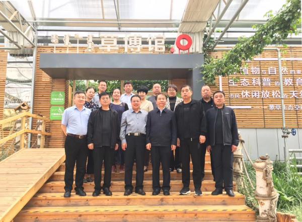 山西省大宁县四大班子主要领导赴内蒙古进行花卉产业调研