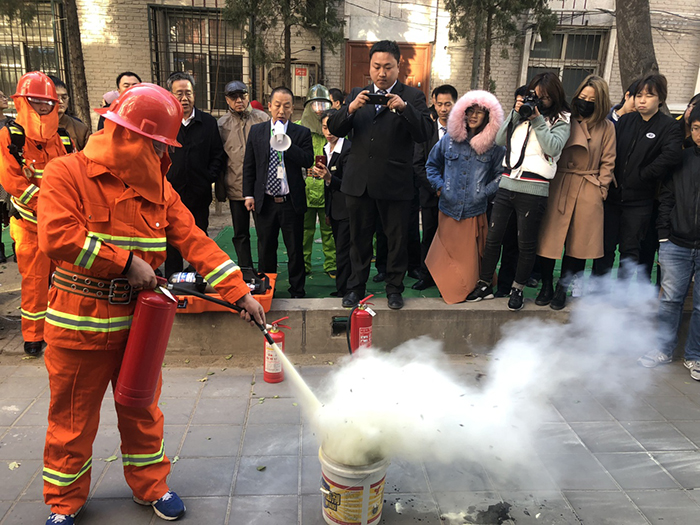 北京林机所组织职工进行消防安全演习