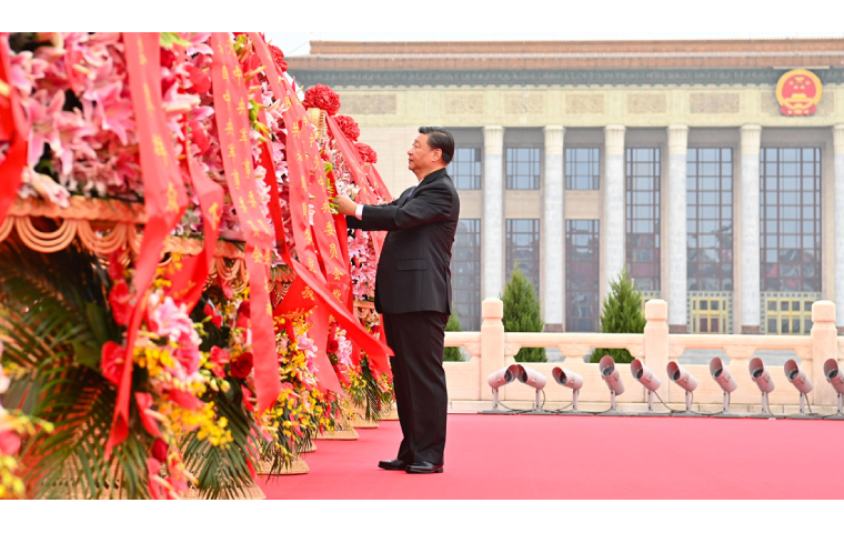 习近平等党和国家领导人出席烈士纪念日向人民英雄敬献花篮仪式