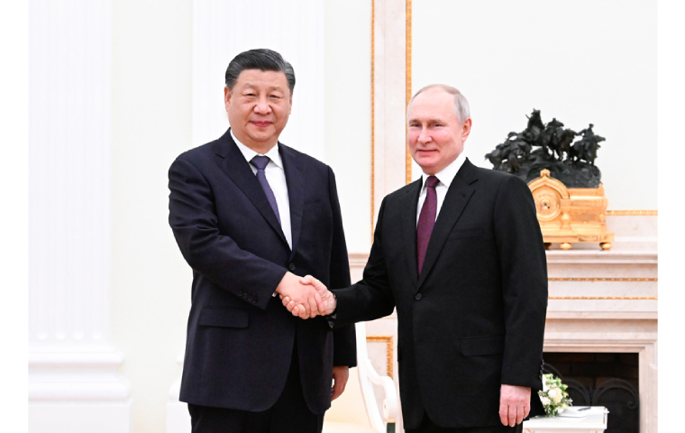 习近平会见俄罗斯总统普京