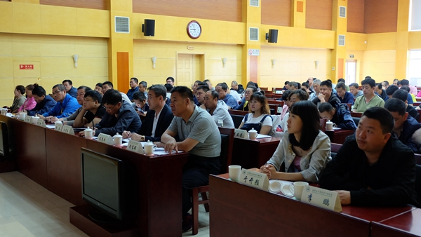 百名学员围绕林区转型研学林业行政执法