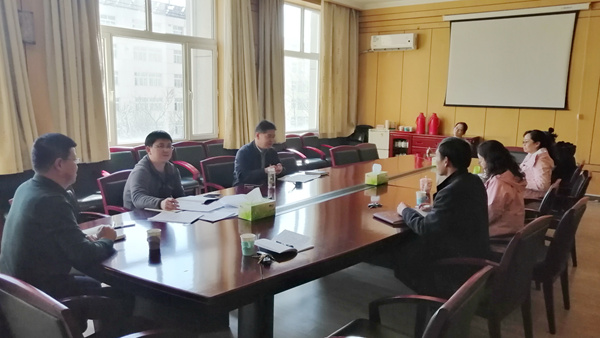 第六党支部认真学习《中共中央关于加强党的政