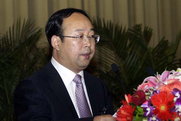 甘肃省泾川县县委书记王学书发言