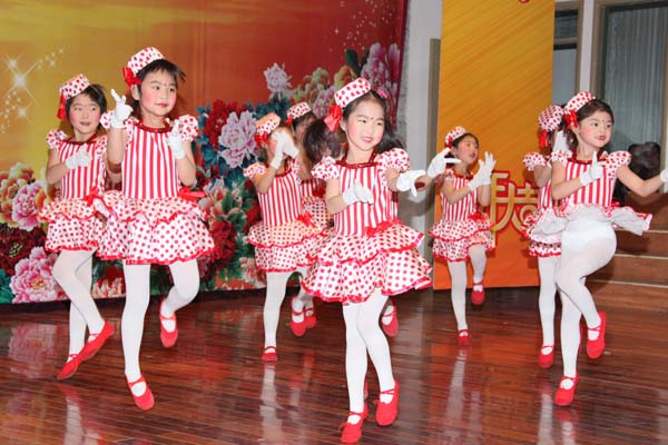 nobody+(机关服务局幼儿园演出)