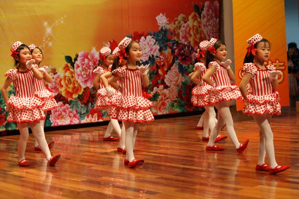 儿童舞蹈 Nobody (机关服务局幼儿园演出)