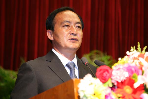 杨善洲同志先进事迹报告会