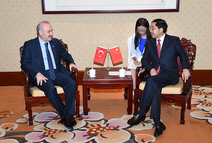 张永利会见土耳其林业和水利部副部长塞达特·