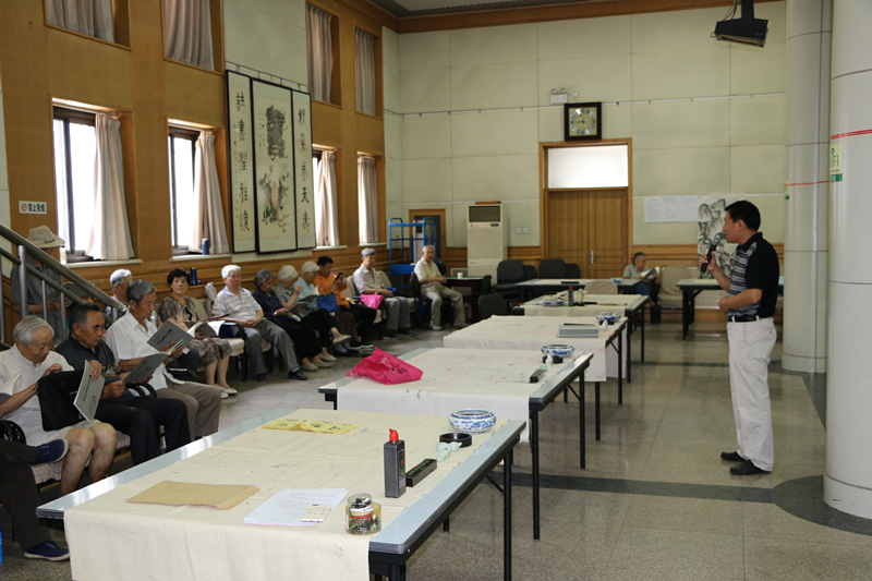 老年大学举行2017年第一学期书法绘画班结业